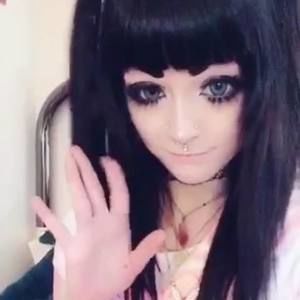 Meet your Posher, Annie